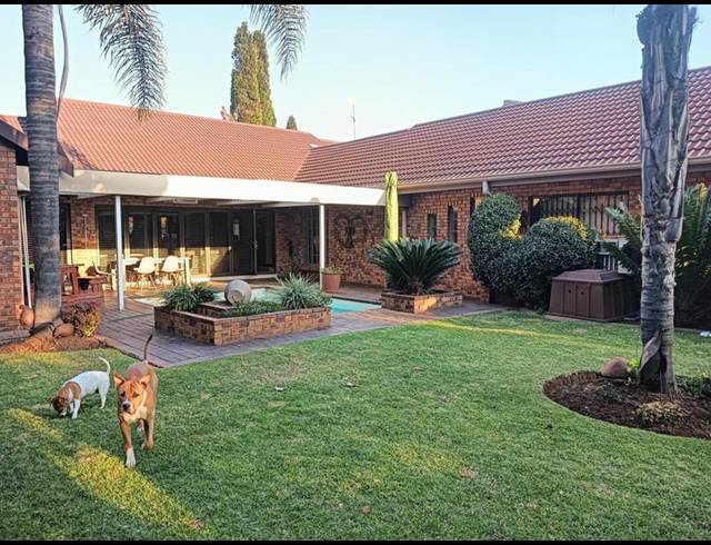 3 BEDROOM HOUSE FOR SALE IN SUNWARD PARK